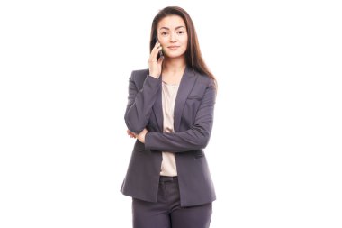 Telefon kullanan iş kadını