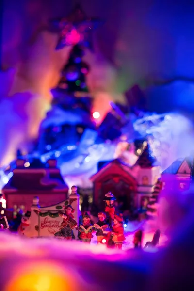 Çocuklarla İncil'i renkli Christma ile şarkı tebrik mevsim