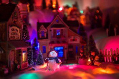 Bir kardan adam Noel zamanlarda tatil ruhları. 