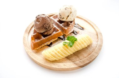 Solta waffle hizmet banan ve dondurma ile