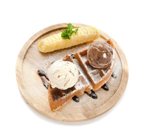 Waffle solt servire con banane e gelato — Foto Stock