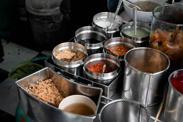 Nudlar Smaksättning Rostfritt Stål Thai Street Food Shop — Stockfoto