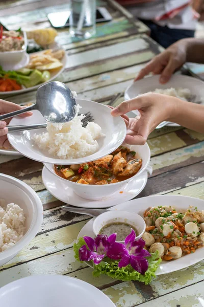 Thai Food Wooden Table People Hand Enjoy Eating — Stock Photo, Image