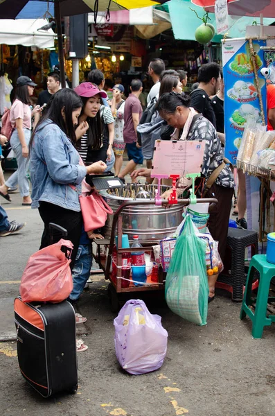 Chatuchak Bangkok Thailand Nov 2017 Turistická Nákupní Trubka Thajský Nanuk — Stock fotografie