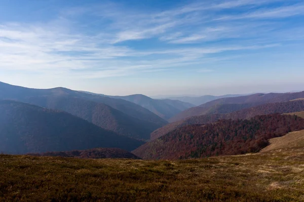 Sonbaharda Karpat Dağları'nın Güzellik