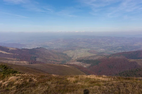 Sonbaharda Karpat Dağları'nın Güzellik
