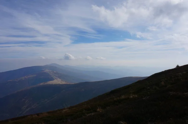 Sonbahar Karpatlar hiking
