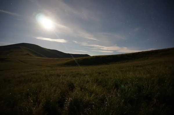 Gece Karpat Dağları hiking