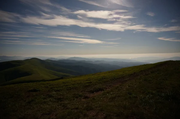 Karpat Dağları'nın gece fotoğrafları