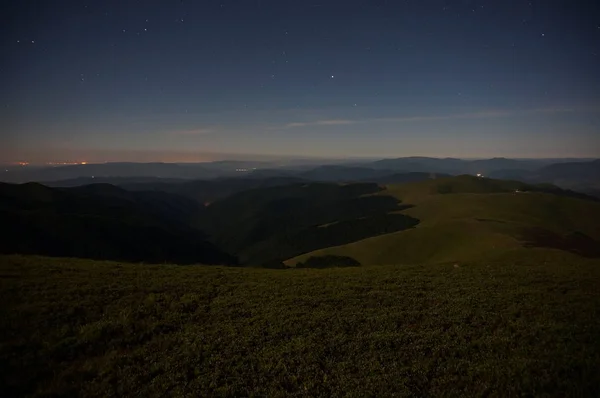 Karpat Dağları'nın gece fotoğrafları
