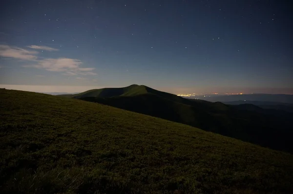 Gece Karpat Dağları hiking
