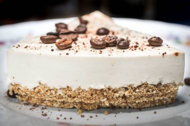 Peynirli kek kahve aromalı