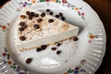Kahve aromalı cheasecake
