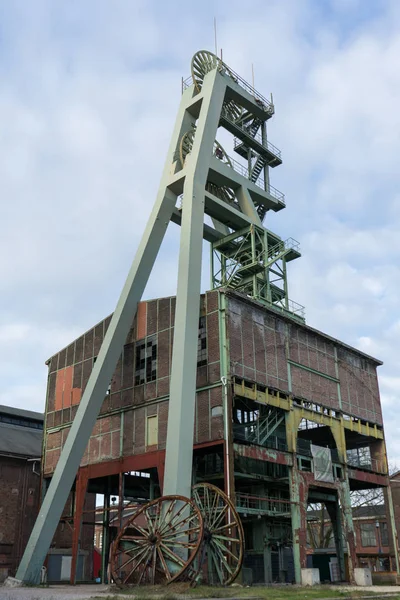 Gamla gruvan tornet av Zeche Ewald — Stockfoto