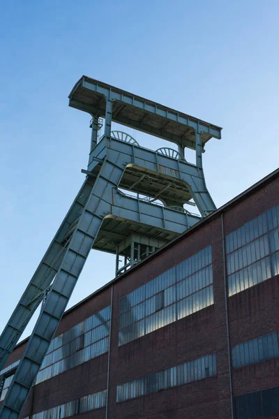 ツォルフェアアイン Ewald の古い鉱山の塔 ロイヤリティフリーのストック画像