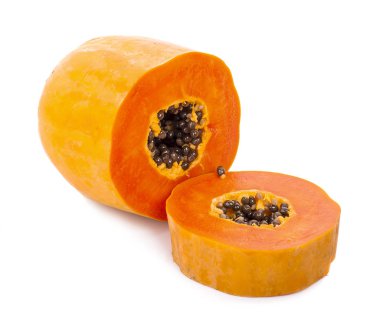 Papaya beyaz arka planda izole edilmiş