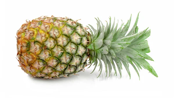 Pineapple with slices isolated Clipping Path — Stock Photo, Image