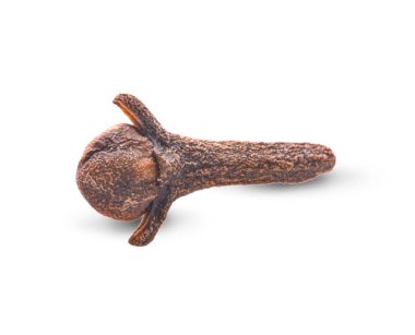 beyaz arkaplanda izole edilmiş kuru karanfil
