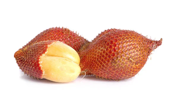 Salak frutta, Salacca zalacca un isolato sullo sfondo bianco — Foto Stock