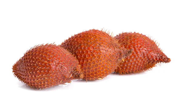 Salak frutta, Salacca zalacca un isolato sullo sfondo bianco — Foto Stock