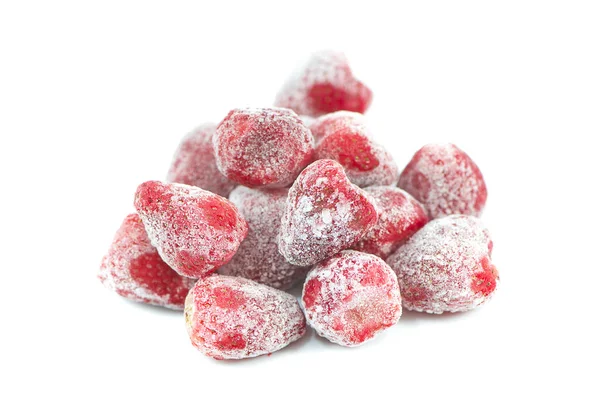 Gefrorene Erdbeeren eine isolierte auf weißem Hintergrund — Stockfoto