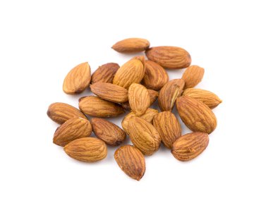 Bademler beyaz arkaplanda izole edilmiş