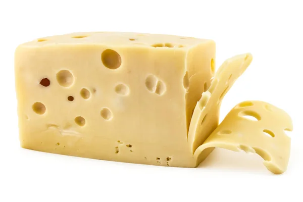 白い背景の上に新鮮なエメンタール チーズをスライス 牛のチーズ — ストック写真