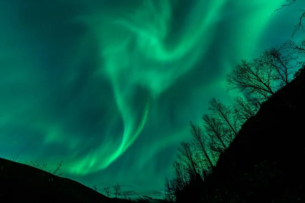 Incrível Aurora Borealis no Norte da Noruega . — Fotografia de Stock