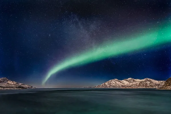 Aurora Borealis Северное Сияние Гротохорд Квалойя Северная Норвегия — стоковое фото
