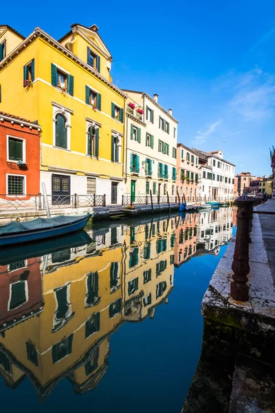 Venise reflection street