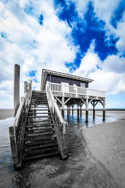 Schönes Haus im Becken von Arcachon — Stockfoto