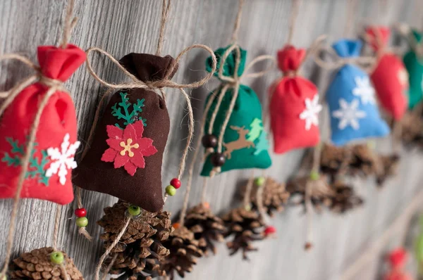Ręcznie świątecznych dekoracji — Zdjęcie stockowe