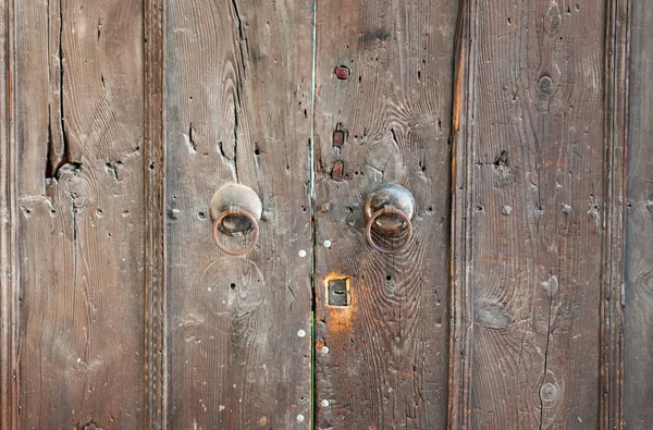 Część starych drzwi drewniane — Zdjęcie stockowe