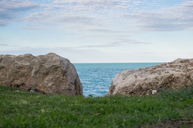 Okyanusu üzerinde doğal pencere