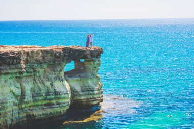 Akdeniz 'de bir göl, Kıbrıs mağarası