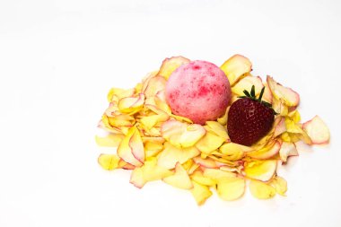 Spa banyo bomba ve rose ile natürmort.