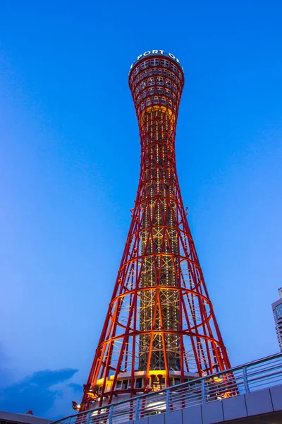 KOBE, JAPON - 11 MARS 2018 : Kobe Port Tower est une tour de 108 m de haut la — Photo