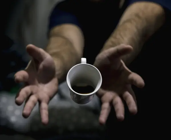 Чашка Кофе Левитация — стоковое фото
