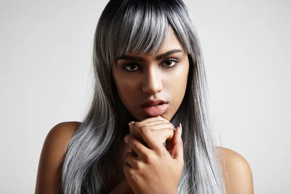 Black woman with gray hair portrait. — Stock Photo, Image