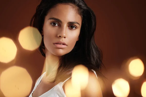 Brunette spanish woman — Stock Photo, Image