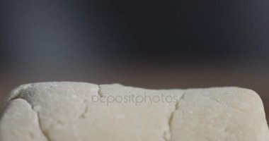 procees kesme hamur, closeup ağır çekim