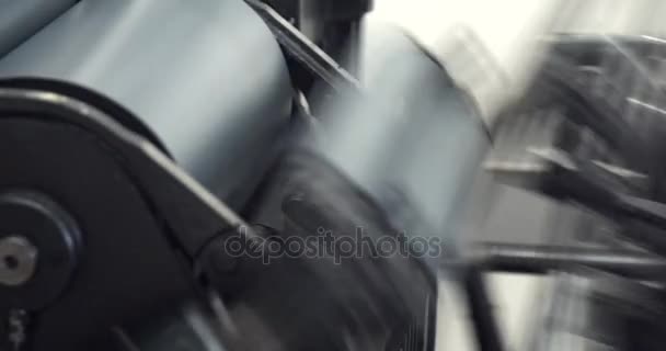 gros plan de la machine d'impression de travail. Ancien style de maison d'impression 