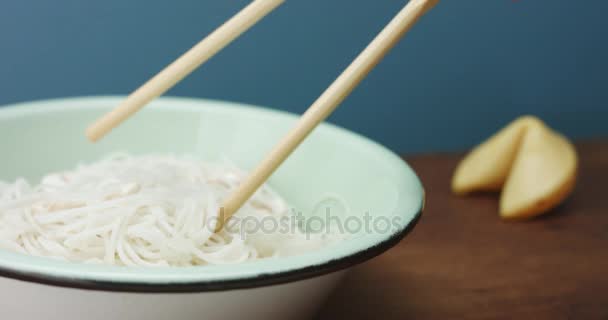 麺丼のクローズ アップ ビュー — ストック動画