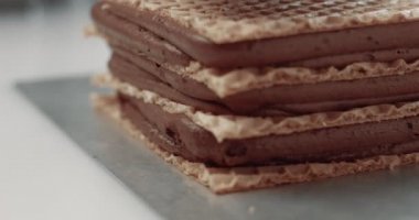 çikolatalı kek fırıncı basın katmanları