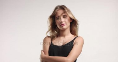 Güzel sarışın siyah olmalı video