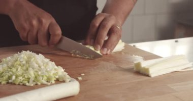 Pırasa ve parmesan risotto video pişirme