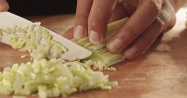 Pırasa ve parmesan risotto video pişirme