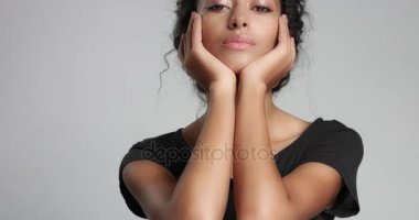 Mükemmel cilt video ile güzel Fas kız