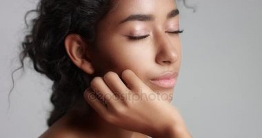 Mükemmel cilt video ile güzel Fas kız