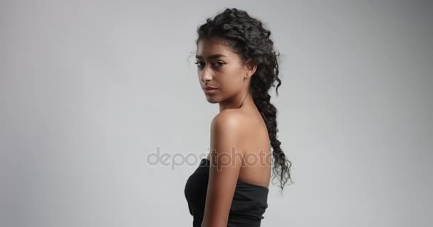 美丽的摩洛哥女孩，完美的肌肤视频 — 图库视频影像
